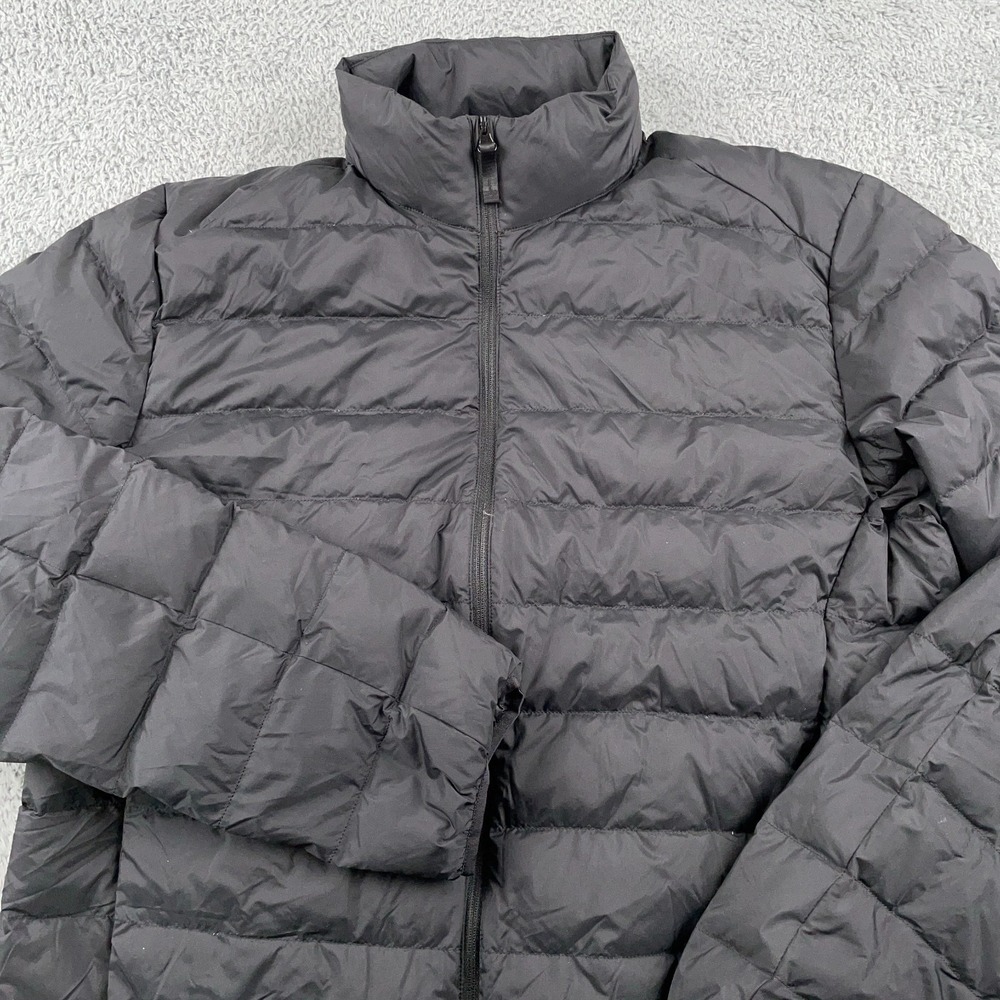 Uniqlo Jacket Mens Small Black Ultralight Down Full Zip Hiking Outdoor Packable